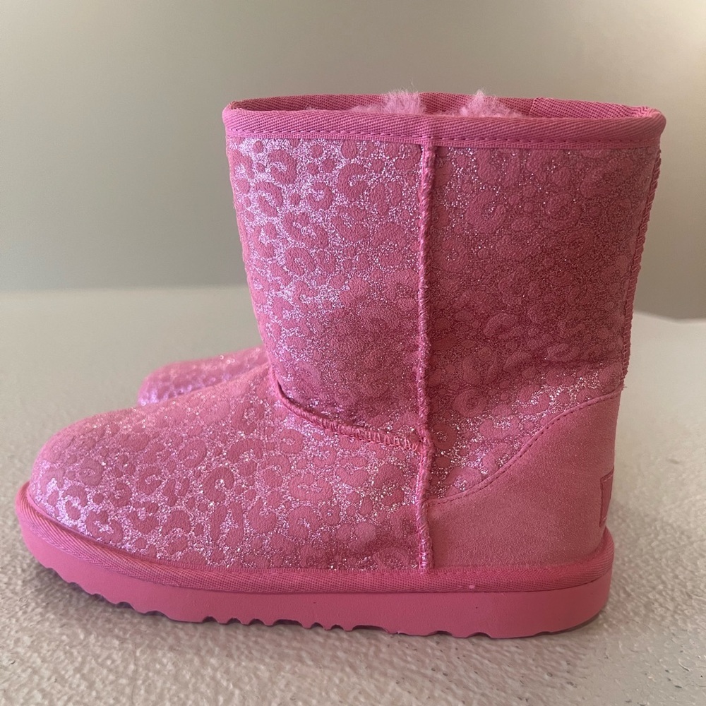 UGG Girls' Classic II Glitter Leopard Print Boots - Little Kid, Big Kid - Picture 4 of 7